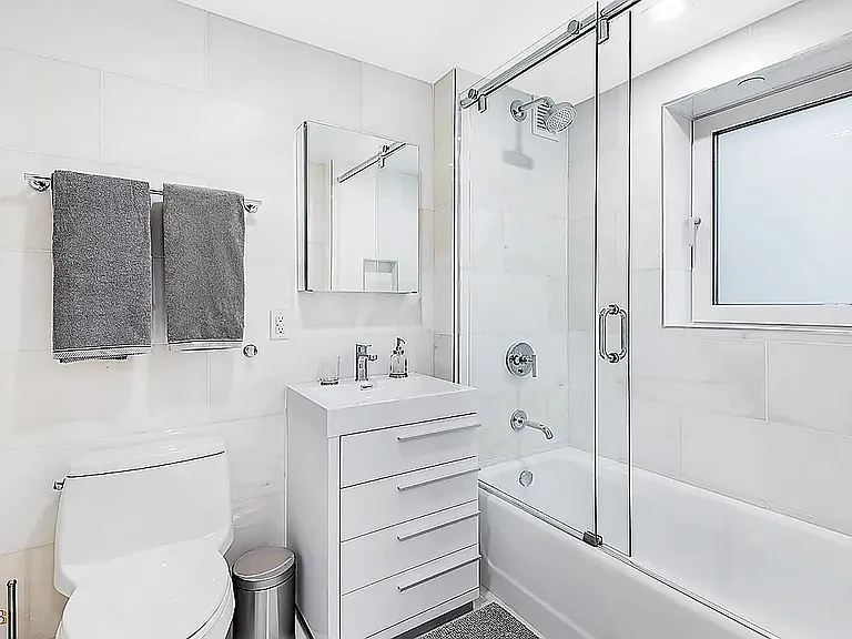 219 S 3rd St #5R — Photo 10
