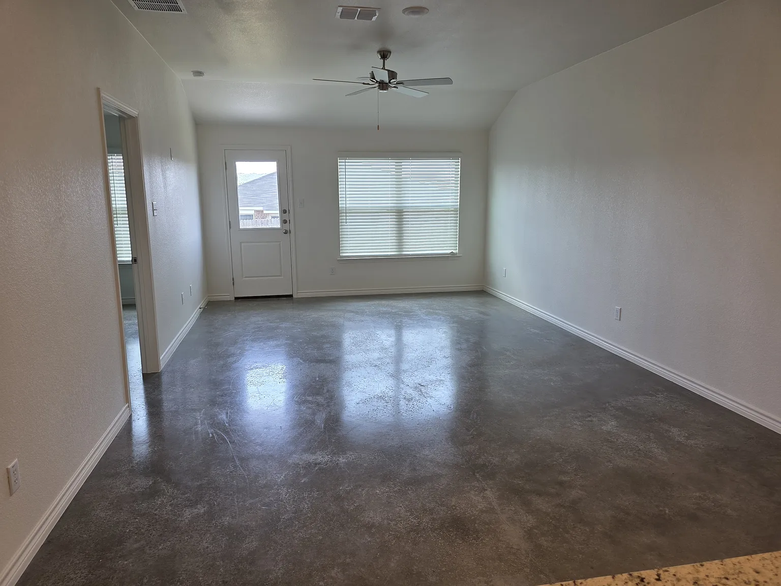 1222 Concord Drive - A — Photo 4