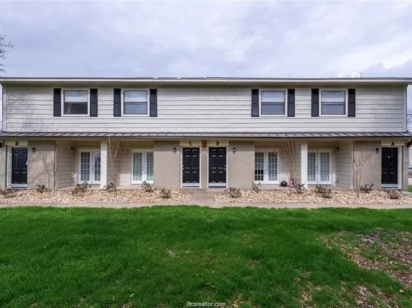 1402 Summit St APT B, College Station, TX 77845