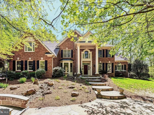 22167 Woodwinds Dr, Leesburg, VA 20175