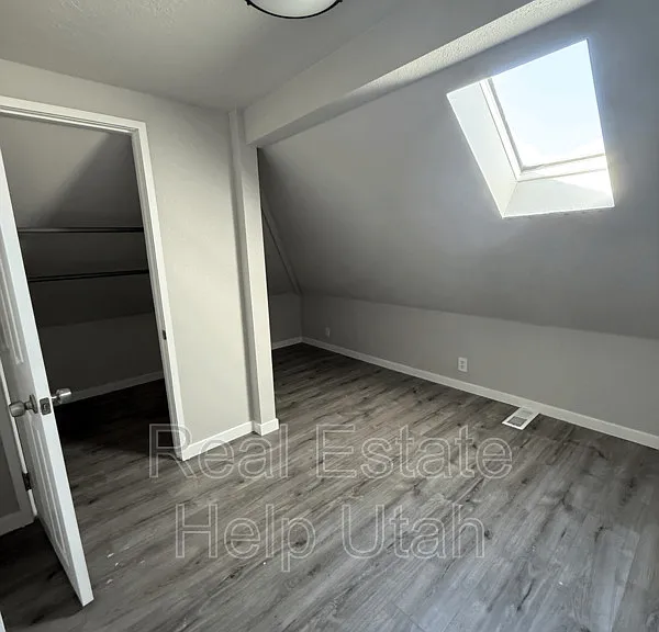 365 S Elizabeth St #5 — Photo 8