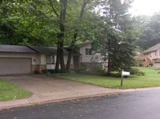 2820 Halstead Ln, Mound, MN 55364