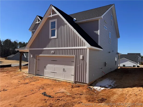 258 Rough Ridge Trl, Aberdeen, NC 28315