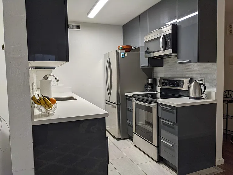 808 Laurel Ave #304 — Photo 11