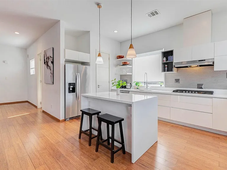4115 Chartres St — Photo 17