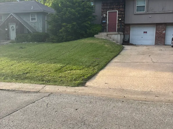 11430 E 27th St S #1, Independence, MO 64052