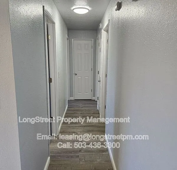 2830 SE Deborah Pl — Photo 5