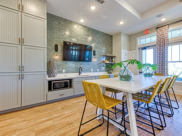 6600 Oakshore Dr #600-623