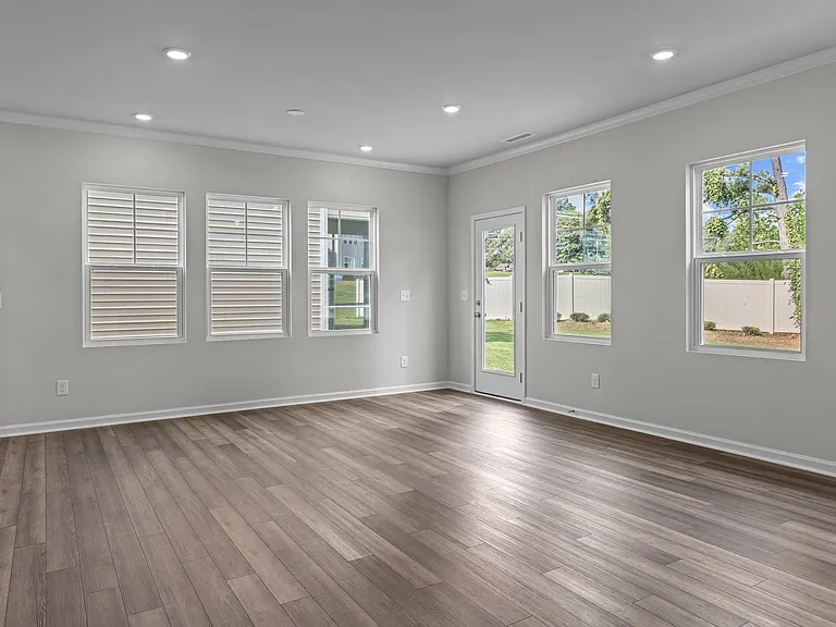 2203 Cape May Ln — Photo 11