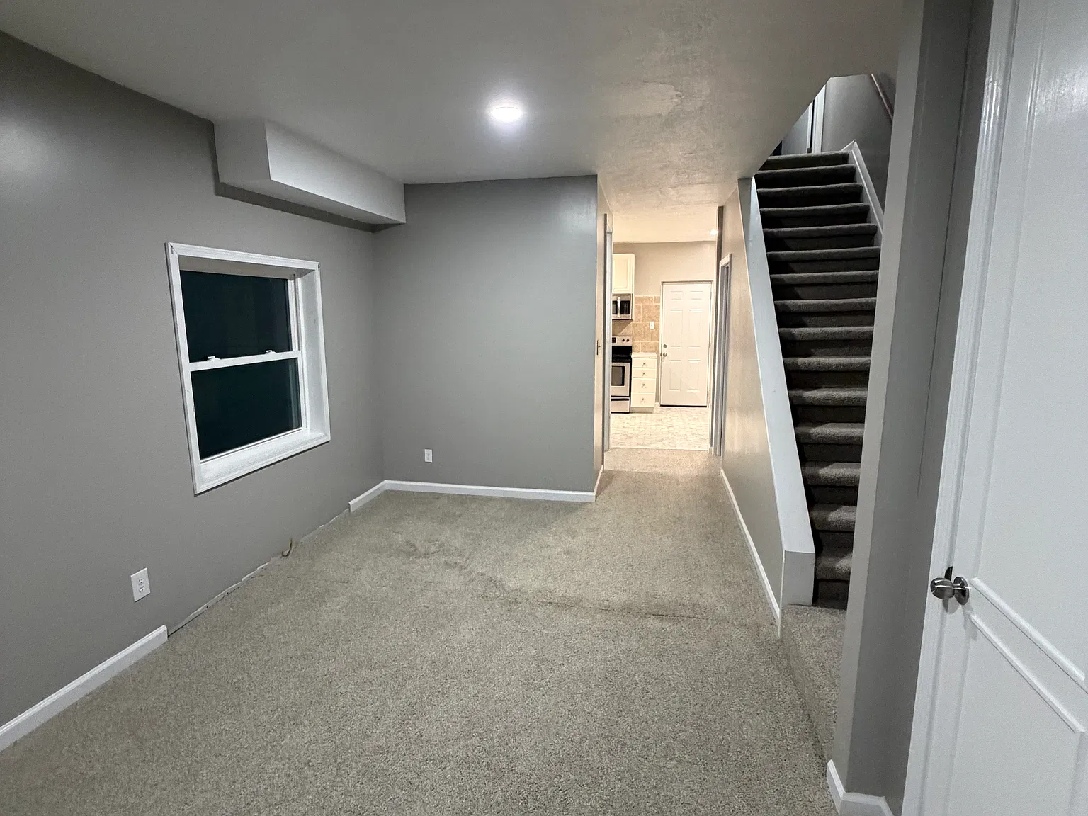3 bed, 1064 sqft, $1,650 — Photo 2