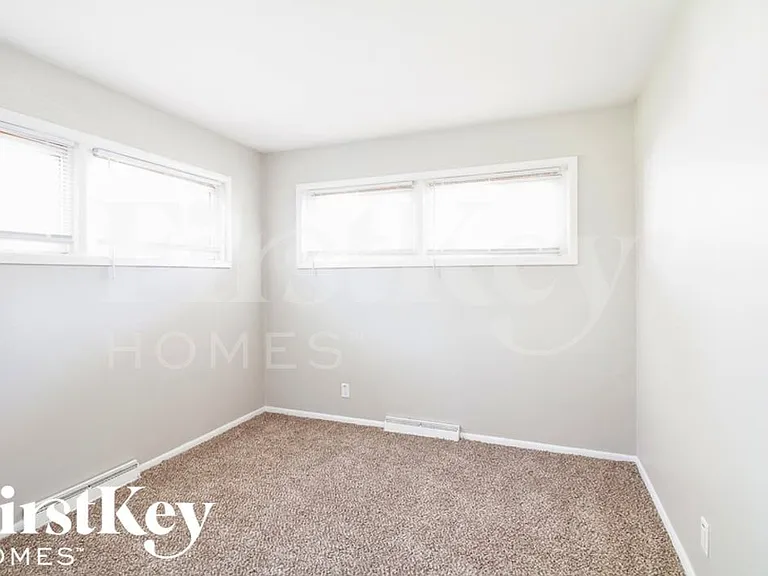 809 N Latham St — Photo 8