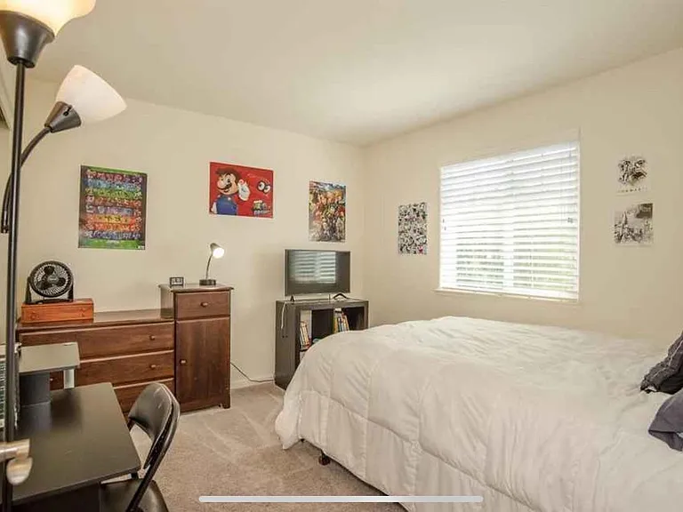 1160 Dartmouth Cir — Photo 8