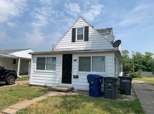1938 Bellevue Ave, Bettendorf, IA