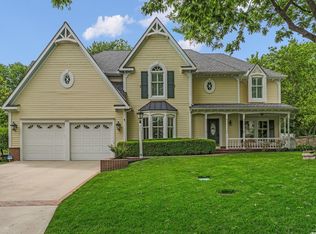 4516 Cedar Ridge Ct, Lawrence, KS 66049