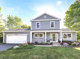 2058 University Dr, Naperville, IL 60565