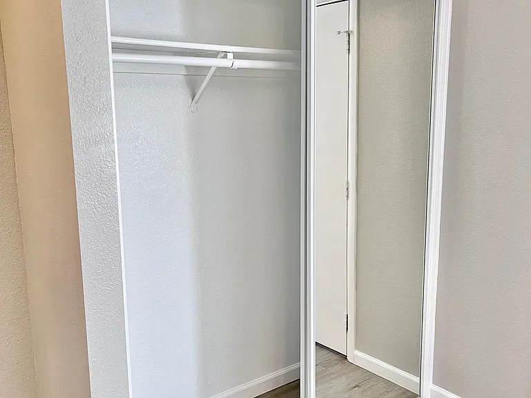 Mojave Apartments — Photo 24