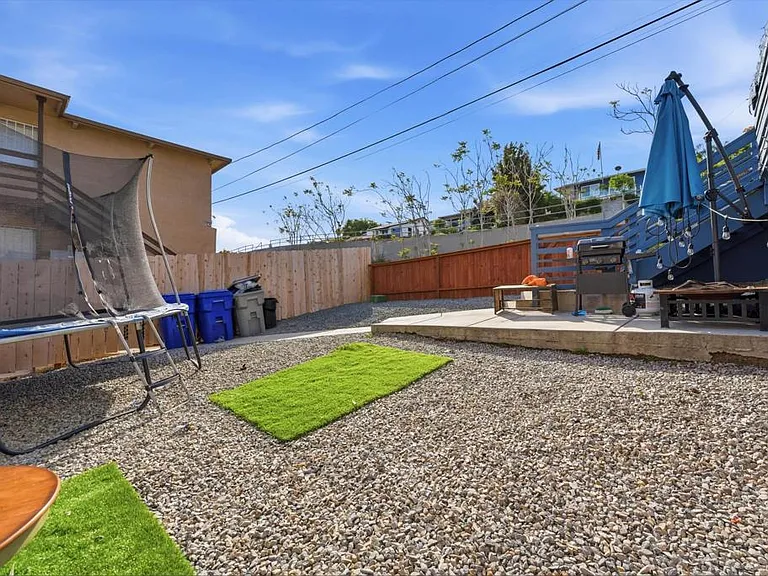 4206 E Division St — Photo 15