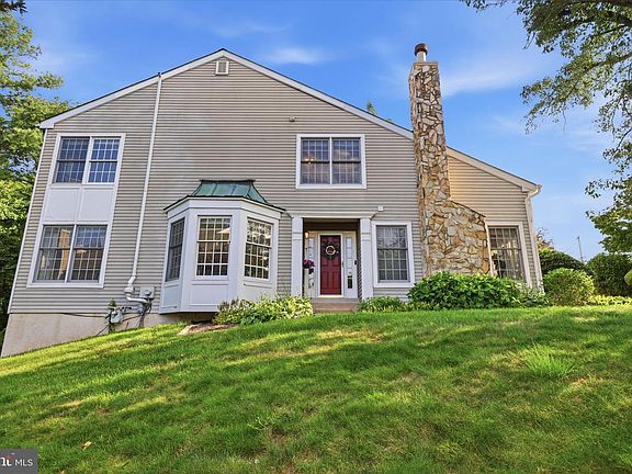 2nd image of 1001 Eagle Ln