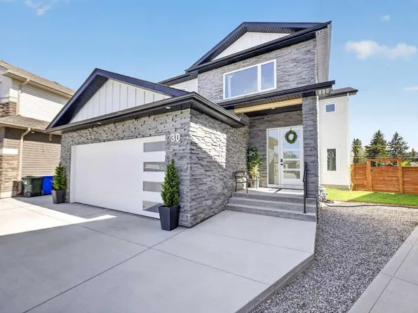 30 S Silverstone Pl, Didsbury, AB T0M 0W0