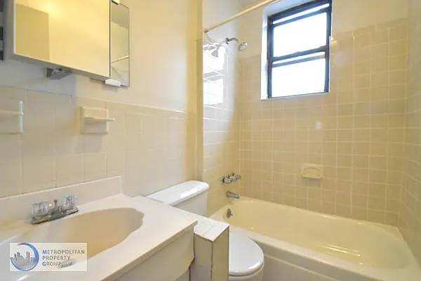 Rented by Metropolitan Property Group | media 18