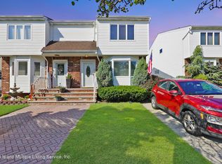 55 Lyle Ct, Staten Island, NY 10306