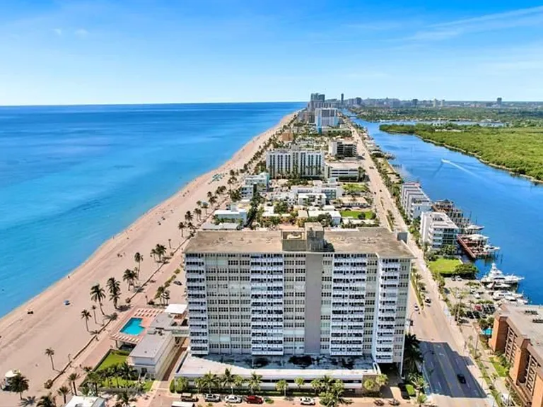 3111 N Ocean Dr — Photo 41