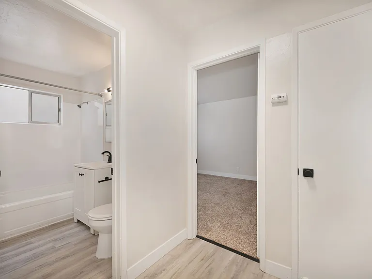 The Camellia on Buck | Bathroom/Bedroom