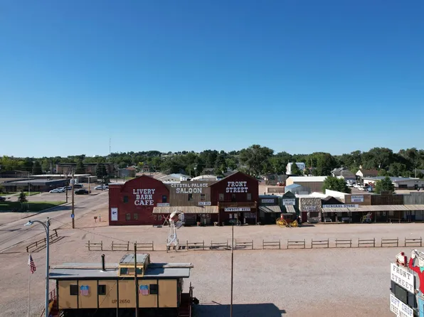 519 E 1st St, Ogallala, NE 69153