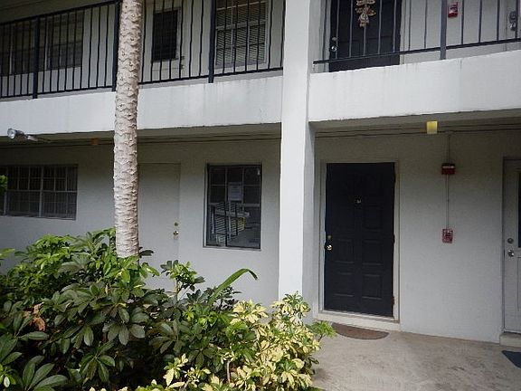 3rd image of 2751 N Palm Aire Dr APT 102