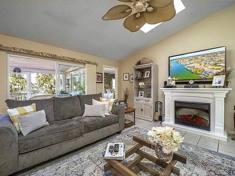 13 Cedarford Ct — Photo 33