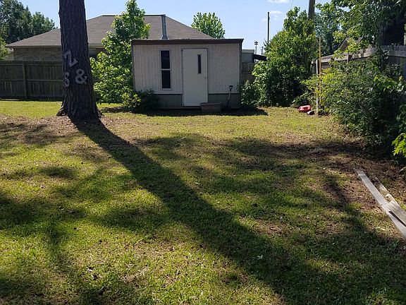 3rd image of 2413 Belair Dr