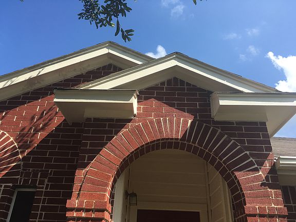 2nd image of 100 Snowberry Dr