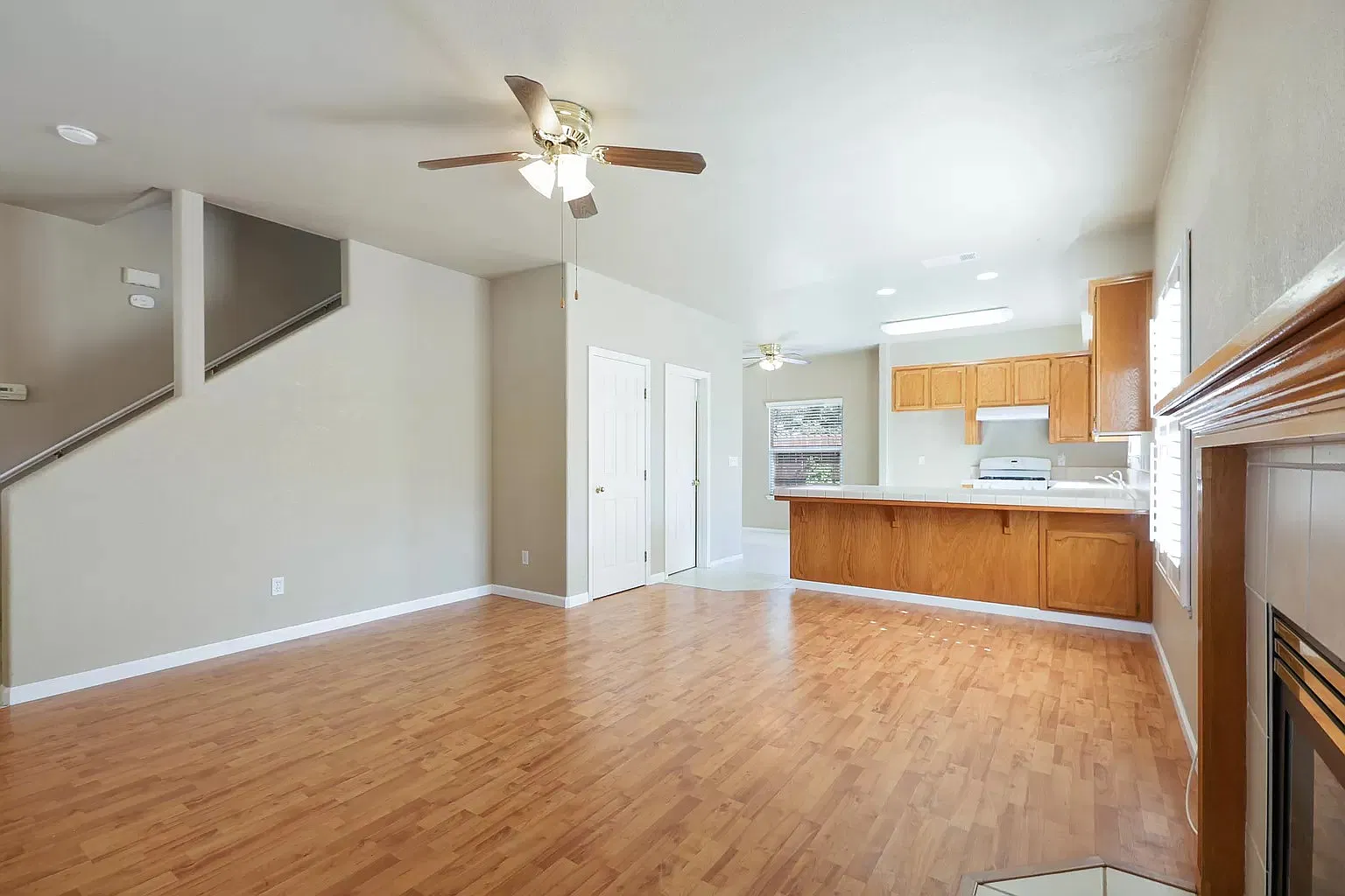 3 bed, 2.5 bath, 1268 sqft, $1,950 — Photo 4