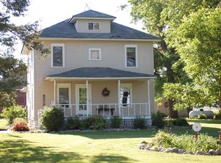 21894 Roberts Ave, Worthington, MN 56187