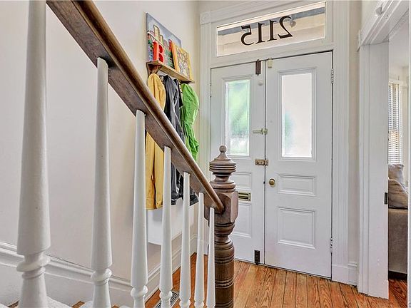 3rd image of 2115 Jefferson Ave