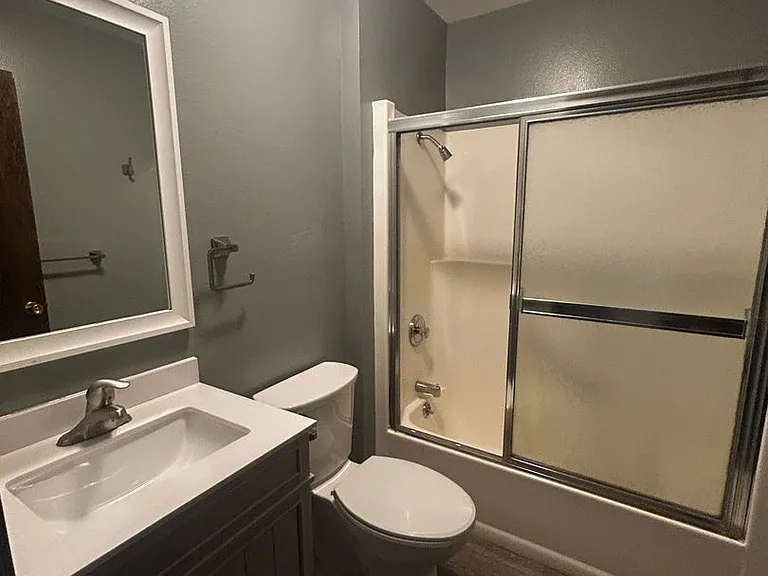 4729 McCulloch St — Photo 11