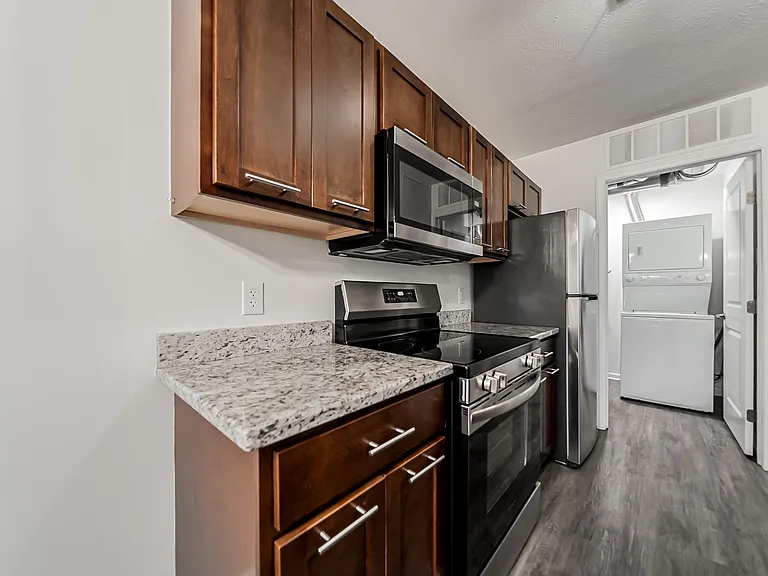 Ashton Place Apartments — Photo 18