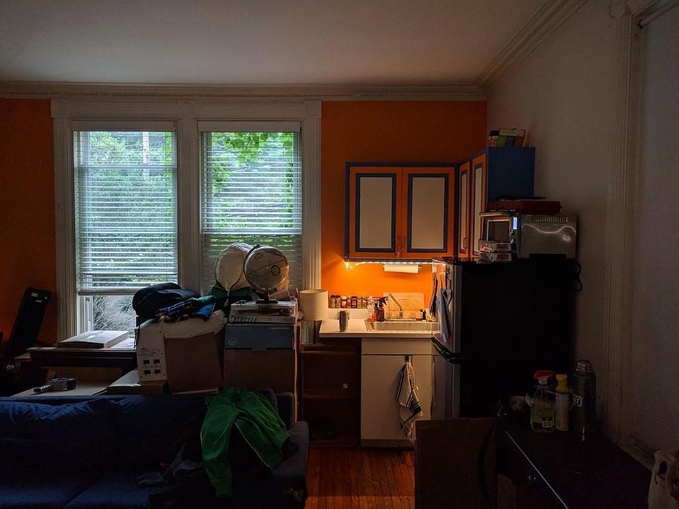 2nd image of 41 Elmore St APT 2