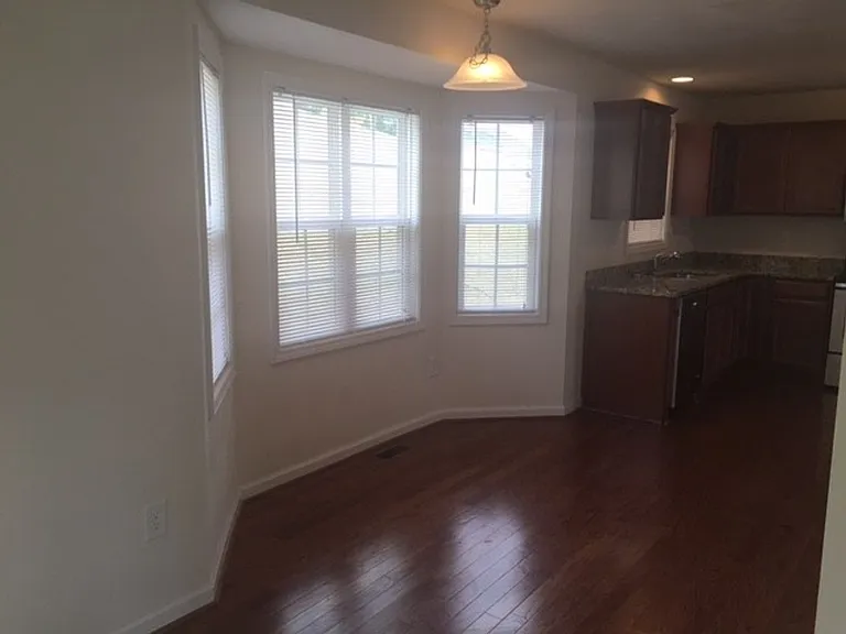 1475 Kensington Way — Photo 3