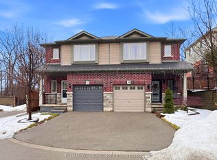 32 Rolling Ln, Hamilton, ON