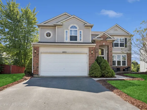 2033 Westbury Ln, Aurora, IL 60502