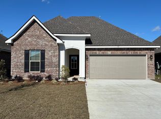 75 Hydrangea Blvd, Freeport, FL 32439