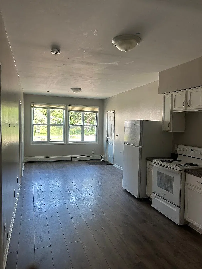 3 bed, 850 sqft, $1,475 — Photo 3