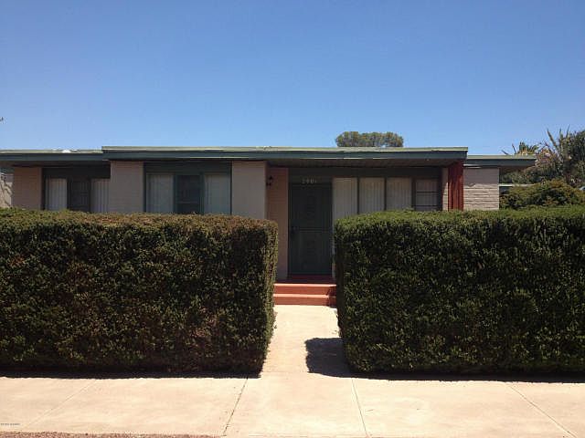1st image of 3001 E 17th St