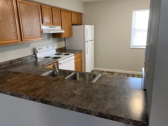 4th image of 188 Gilbert Ave #188