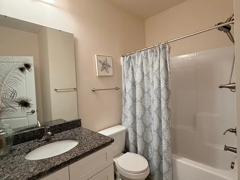 1004 Josey Ln — Photo 15