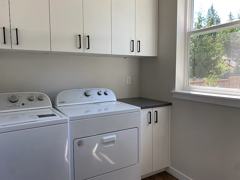 2058 Aaron Dr — Photo 49
