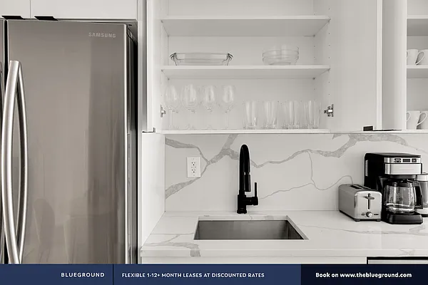 Rented by The Blueground | media 38