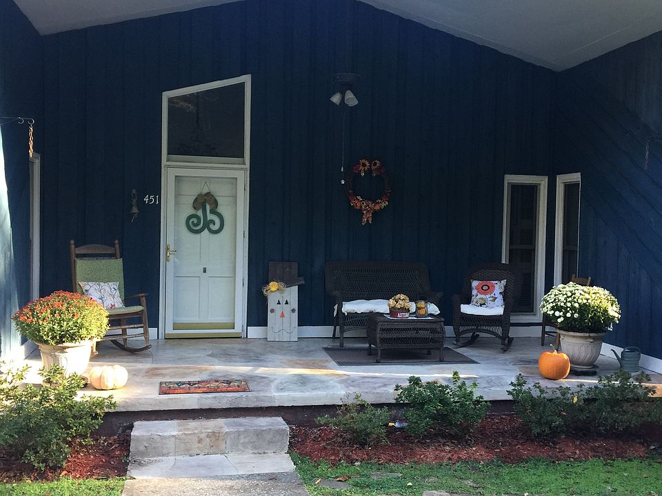 1st image of 451 Woodland Hls