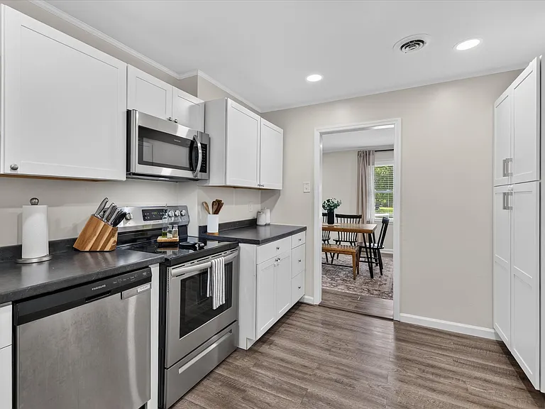 218 Harper Rd — Photo 10